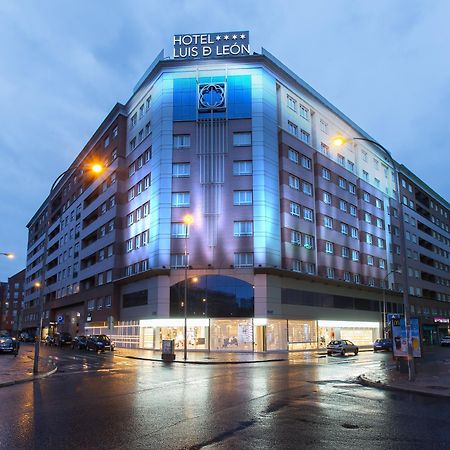 Silken Luis De Leon Hotel Екстериор снимка