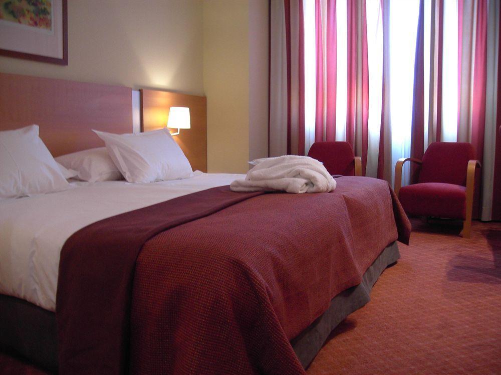 Silken Luis De Leon Hotel Стая снимка