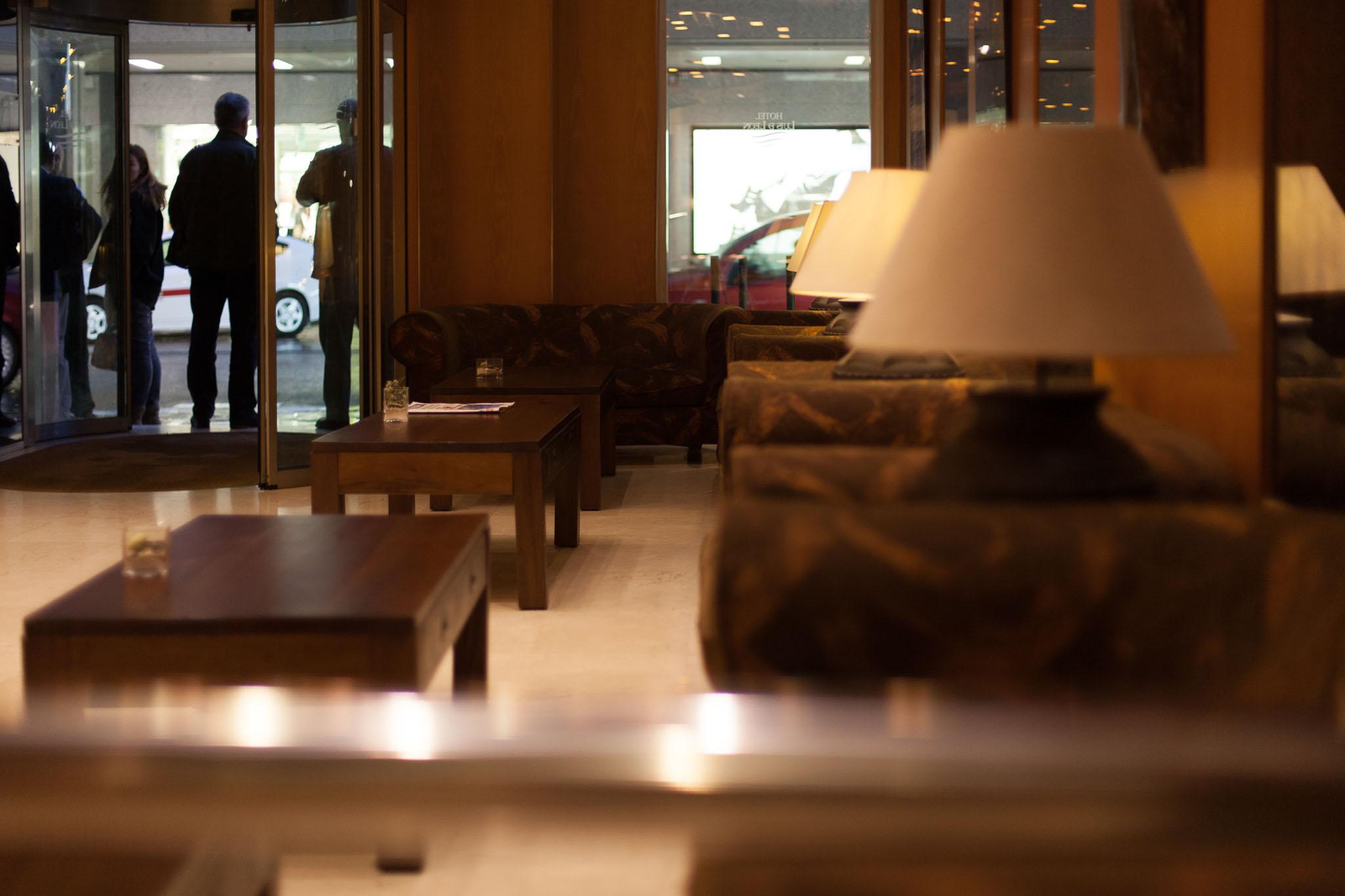 Silken Luis De Leon Hotel Екстериор снимка
