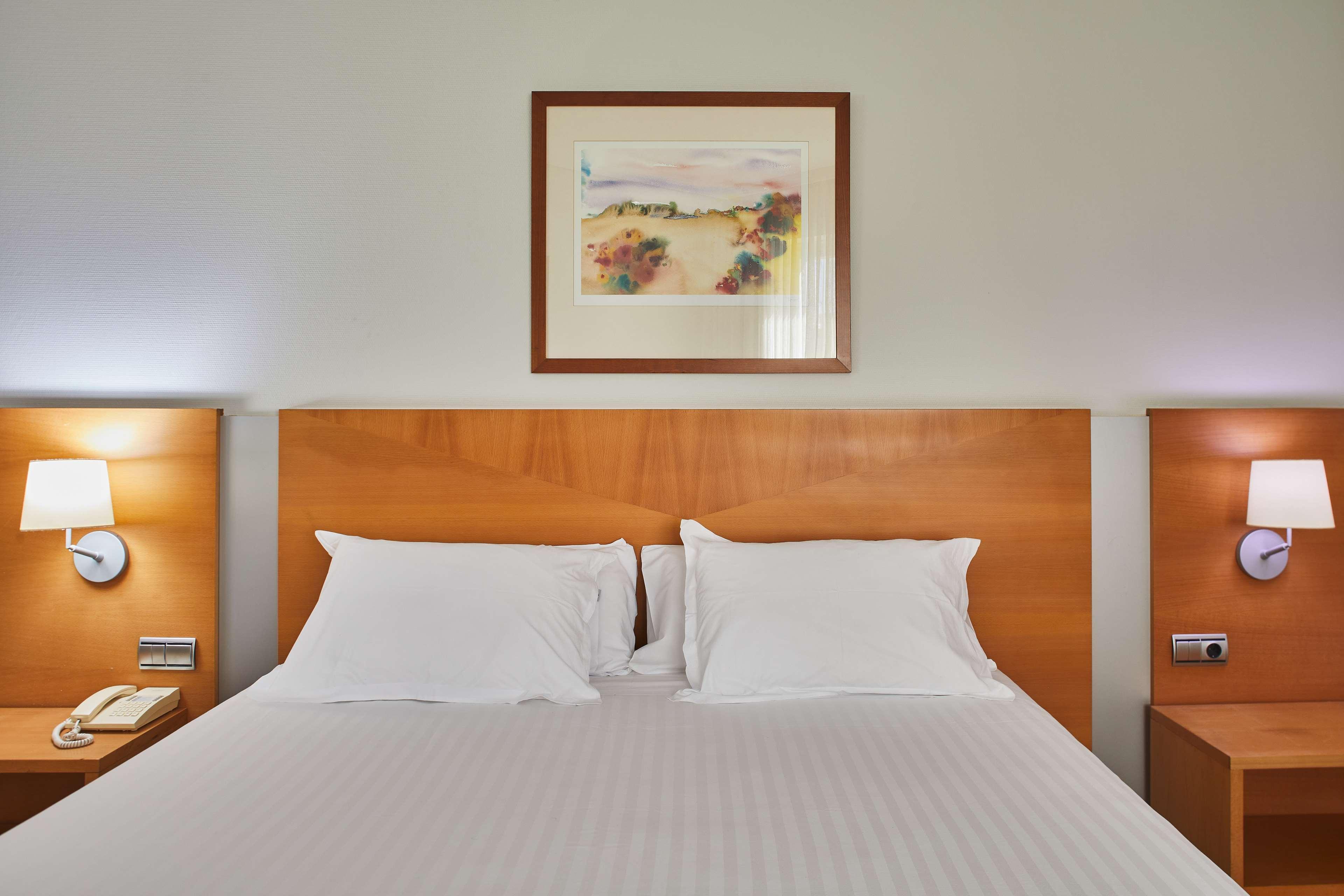 Silken Luis De Leon Hotel Екстериор снимка