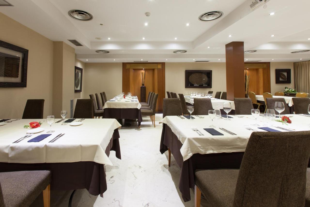 Silken Luis De Leon Hotel Екстериор снимка
