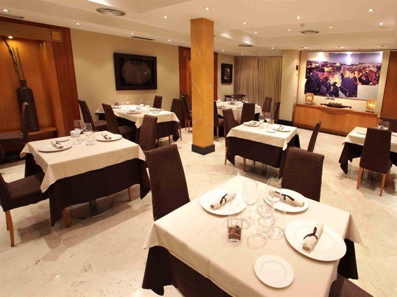 Silken Luis De Leon Hotel Екстериор снимка