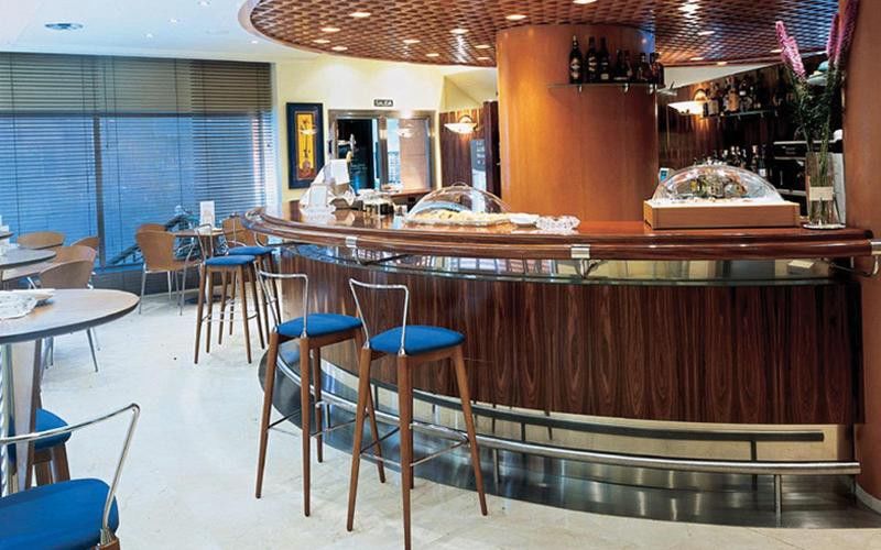 Silken Luis De Leon Hotel Екстериор снимка